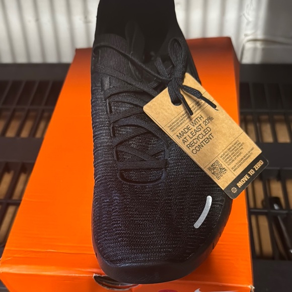 Nike Free RN FK Next Nature Shoes - Picture 3 of 4